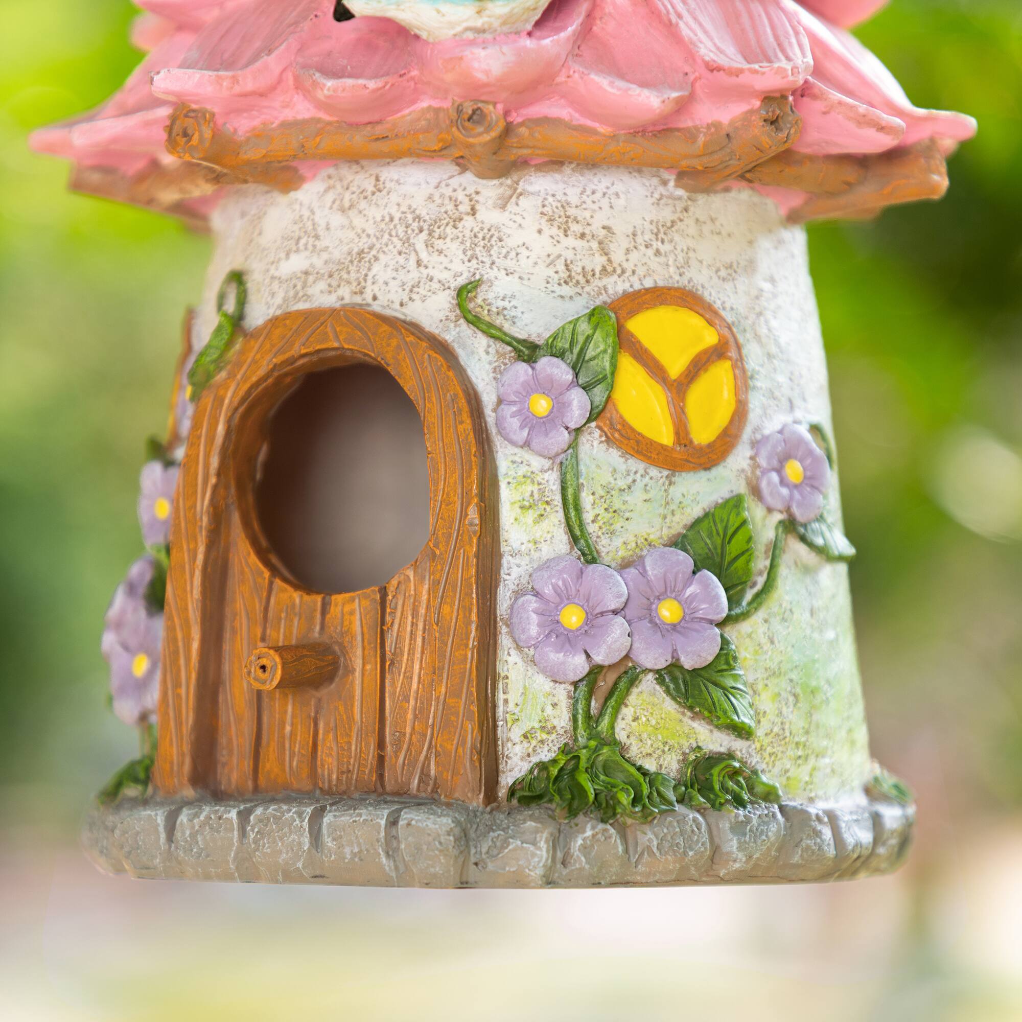 Glitzhome® 9" Resin Pink Roof Outdoor Garden Birdhouse